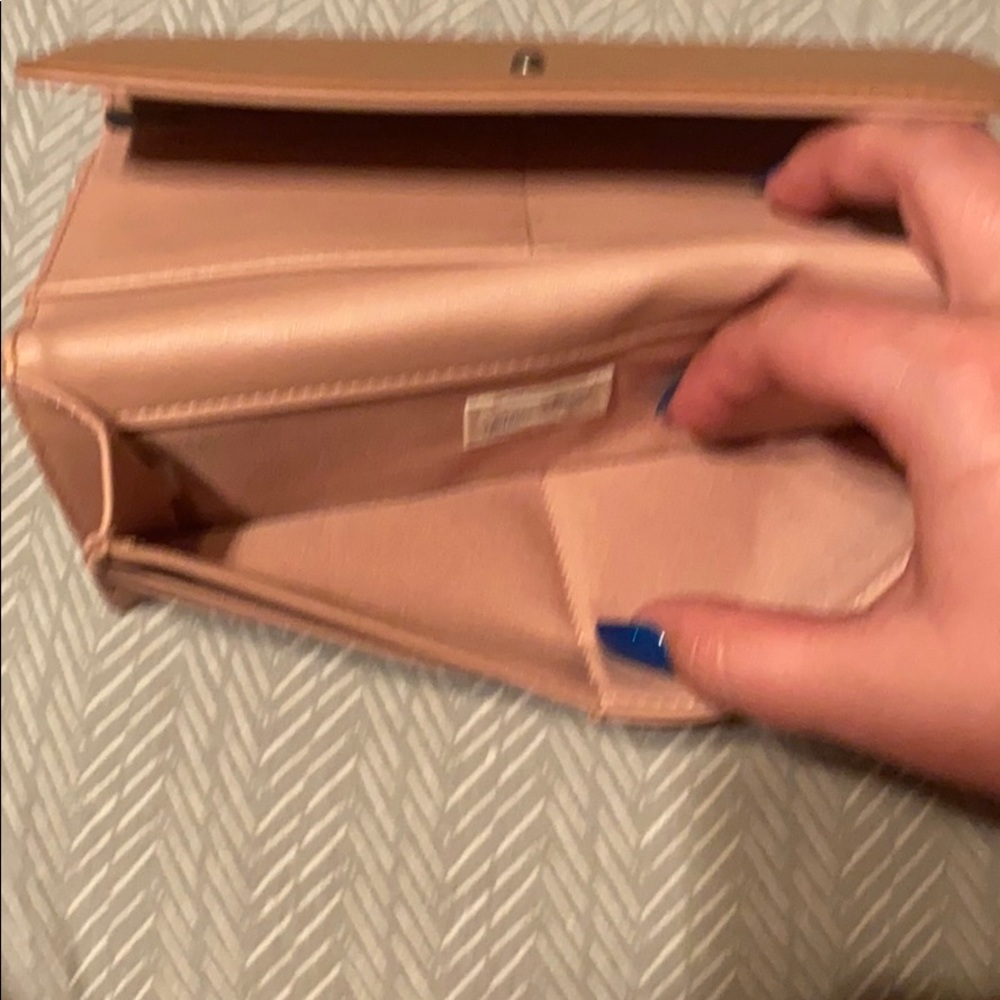 Target Wallet - Picture 3 of 4